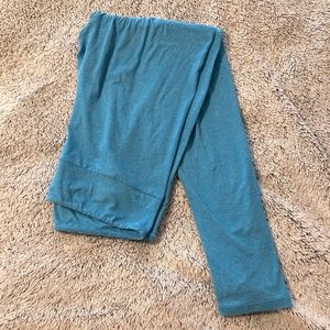 LulaRoe Tall & Curvy Leggings Solid Blue